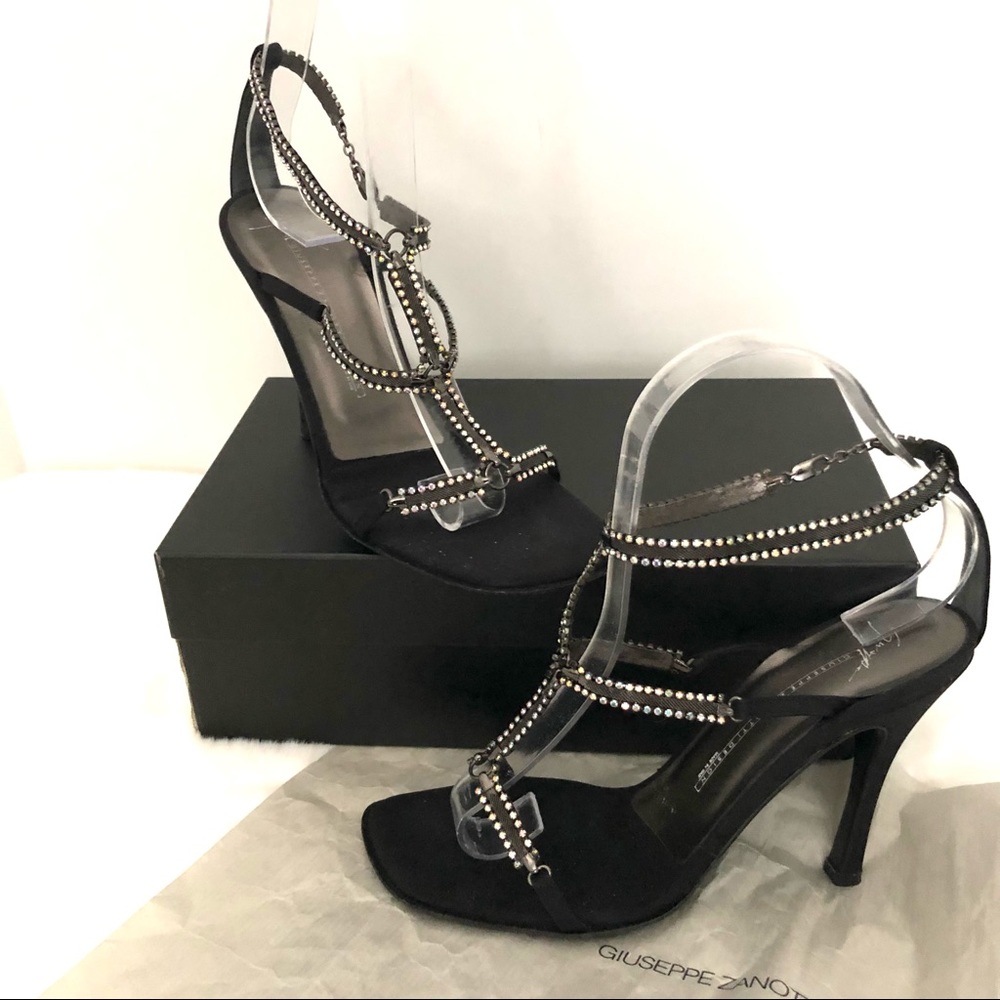 GIUSEPPE ZANOTTI BLACK CRYSTAL EMBELLISHED SANDALS 37